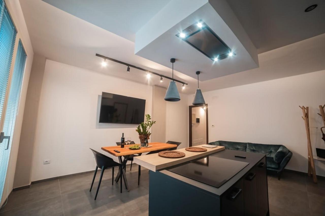 Suite Piazza Mazzini 90 Mq 5 Lecce Buitenkant foto